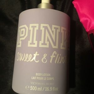 VsPink Sweet and Flirty Lotion